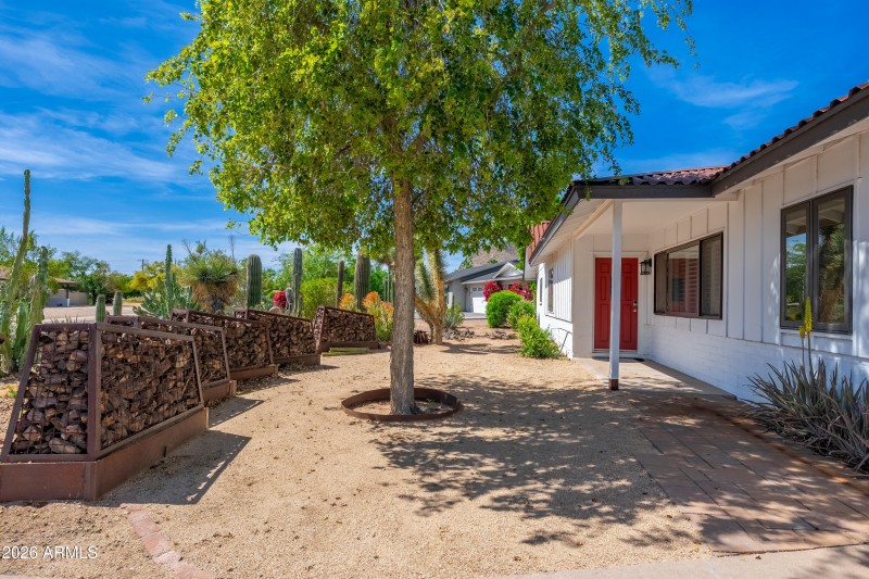 6830 E Paradise Pkwy - 04