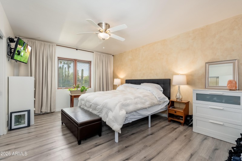 6830 E Paradise Pkwy - 18