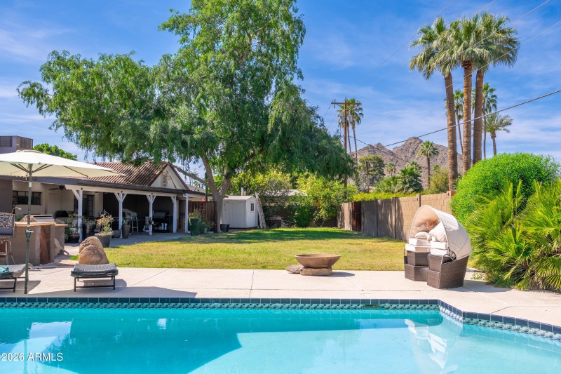 6830 E Paradise Pkwy - 32