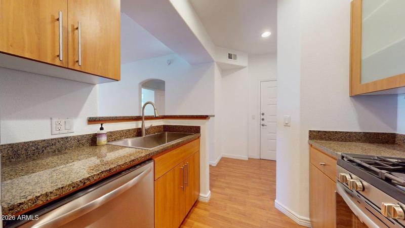 6900-E-Princess-Dr-Unit-2600-01262026_15