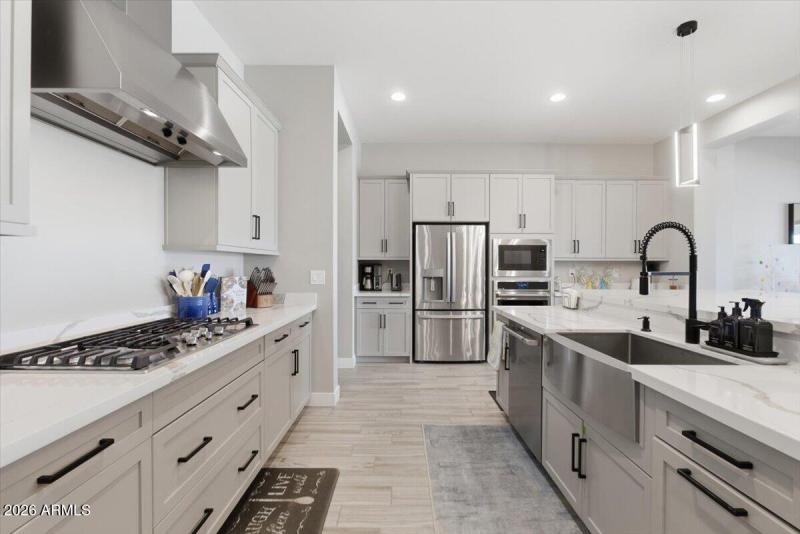 16-22836 E Via Las Brisas