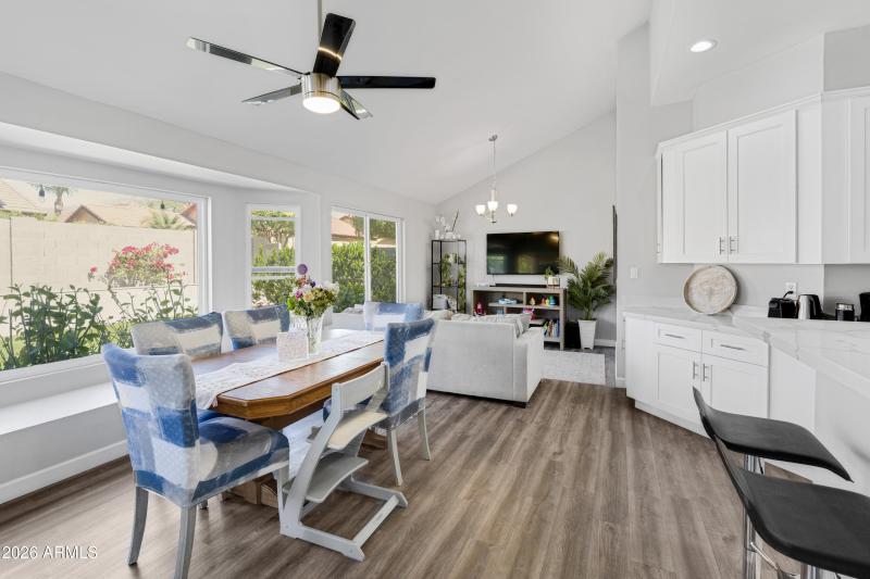 Family Room, Breakfast Nook