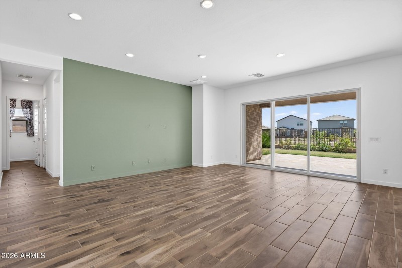 8-web-or-mls-066E Terrel St