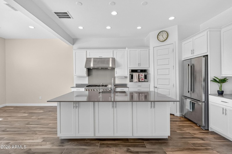 12-web-or-mls-067E Terrel St (2)