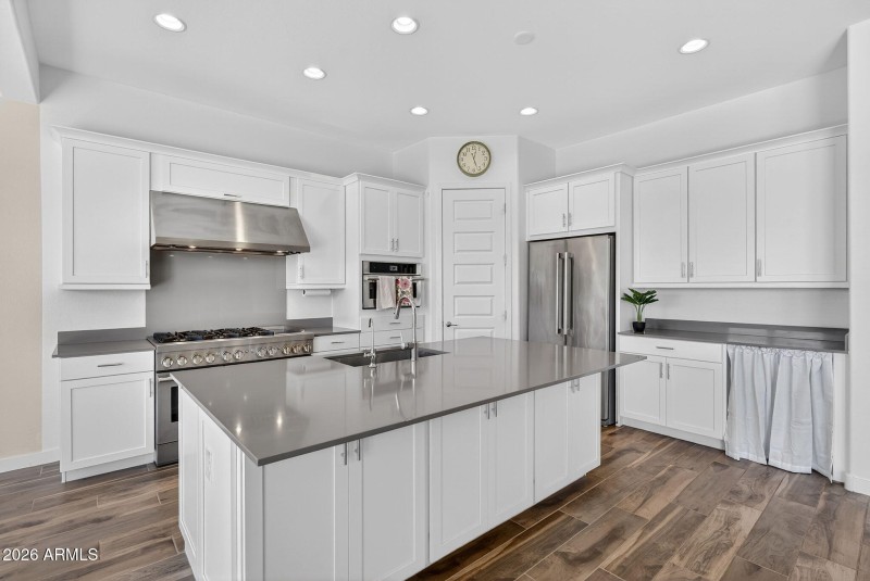 13-web-or-mls-069E Terrel St