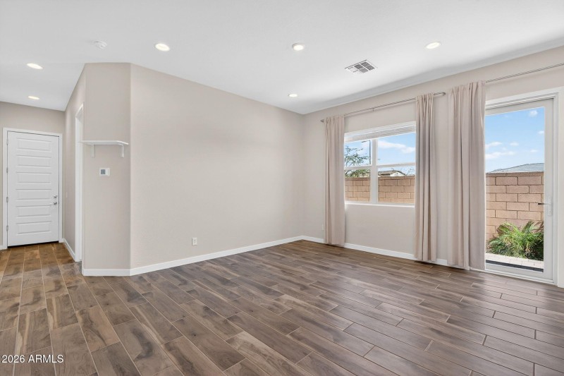 21-web-or-mls-059E Terrel St