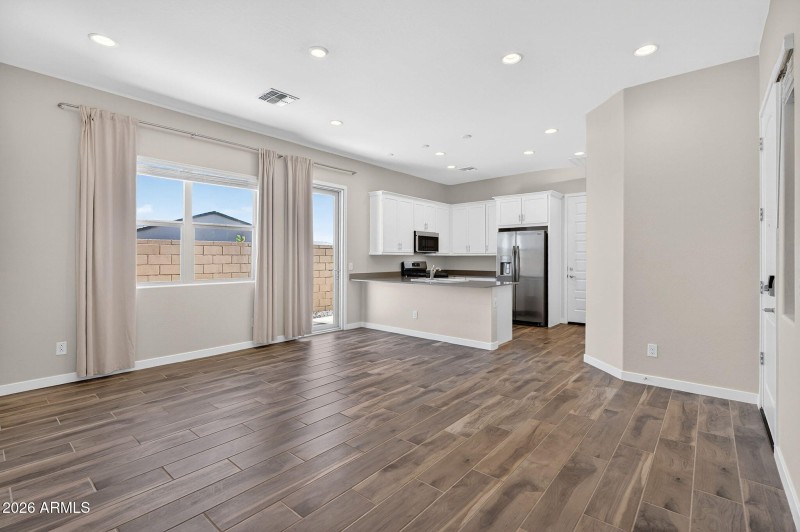 23-web-or-mls-056E Terrel St