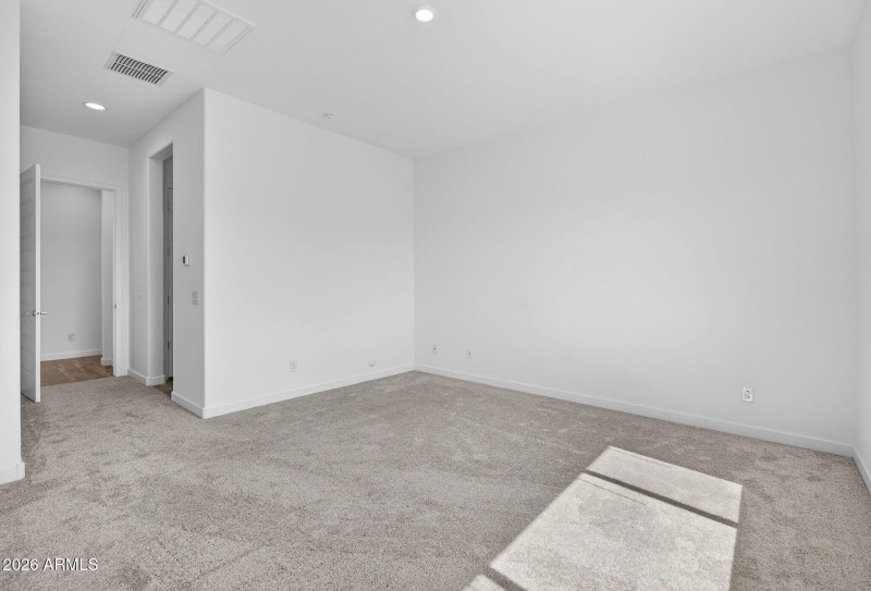 33-web-or-mls-045E Terrel St