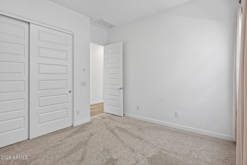 44-web-or-mls-033E Terrel St