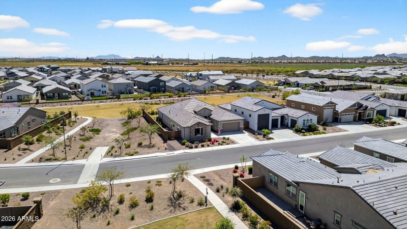 69-web-or-mls-009E Terrel St