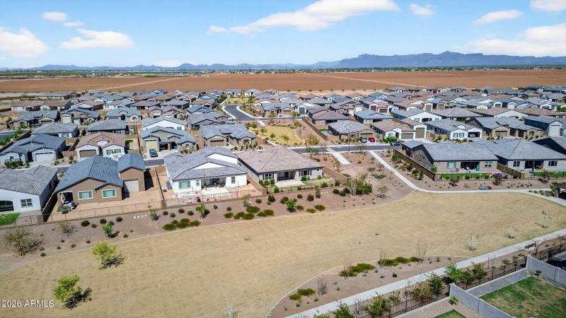 79-web-or-mls-012E Terrel St