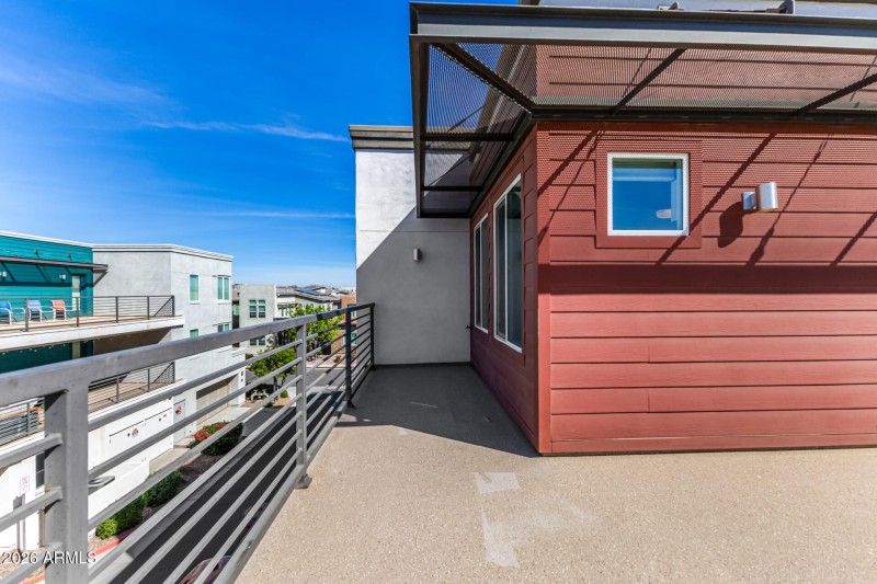 Upper balcony -NW facing