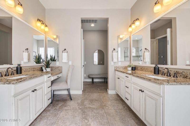 S Jacqueline Way (46)