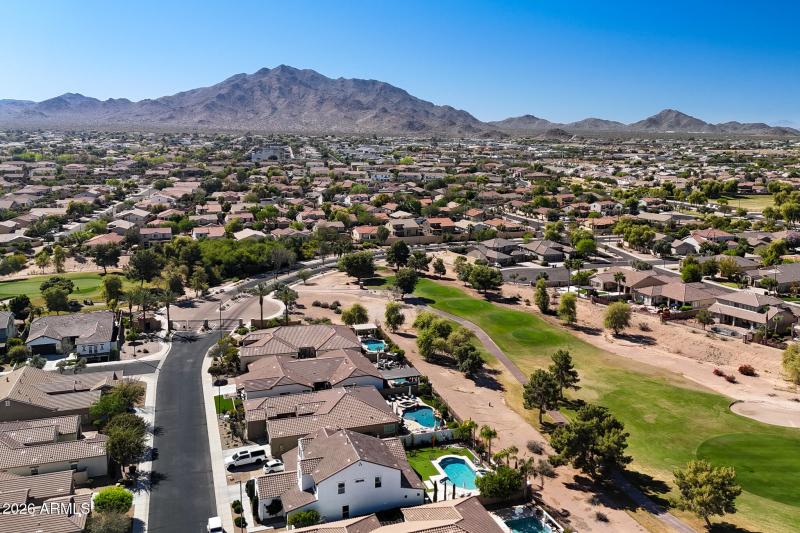 S Jacqueline Way (90)