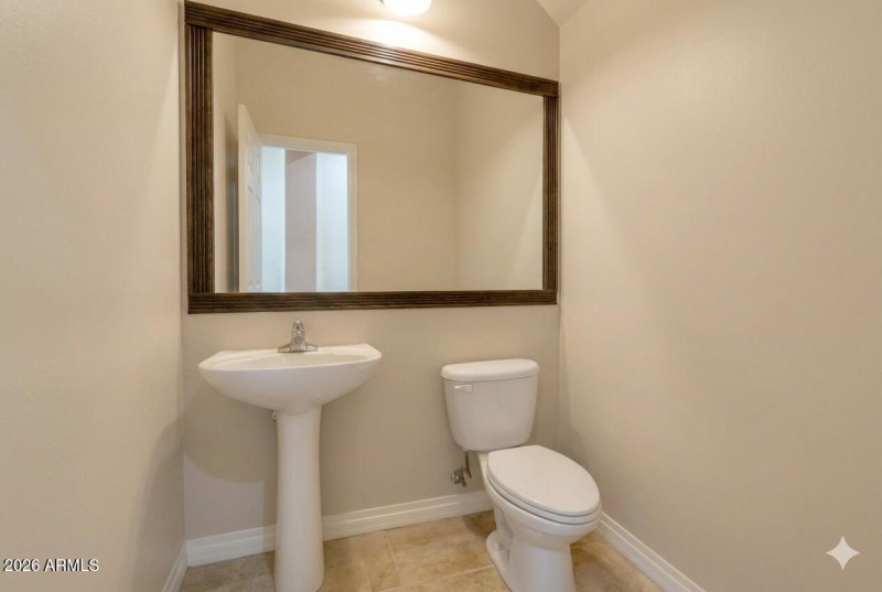 Bath 3 (half) Main Floor