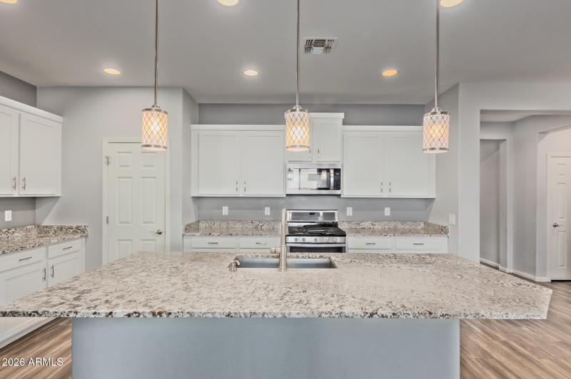 10 Desert Moon 12158