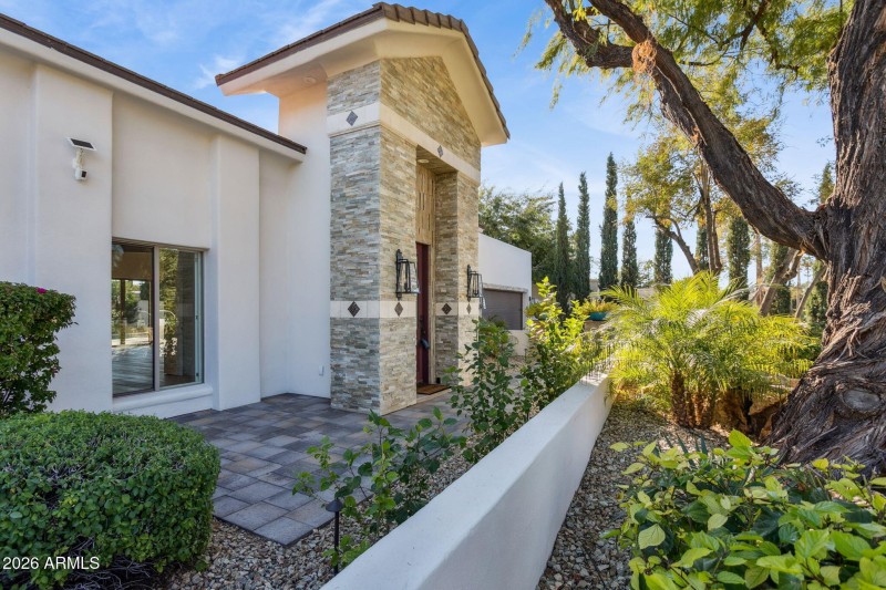 3-web-or-mls-8713-n-80th-pl