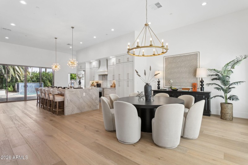 4-web-or-mls-8713-n-80th-pl