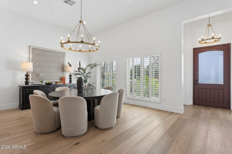 5-web-or-mls-8713-n-80th-pl