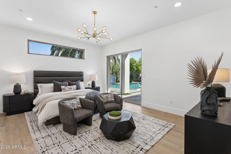 17-web-or-mls-8713-n-80th-pl