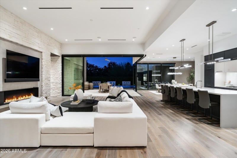 11-6838 E Joshua tree ln (13 of 38)