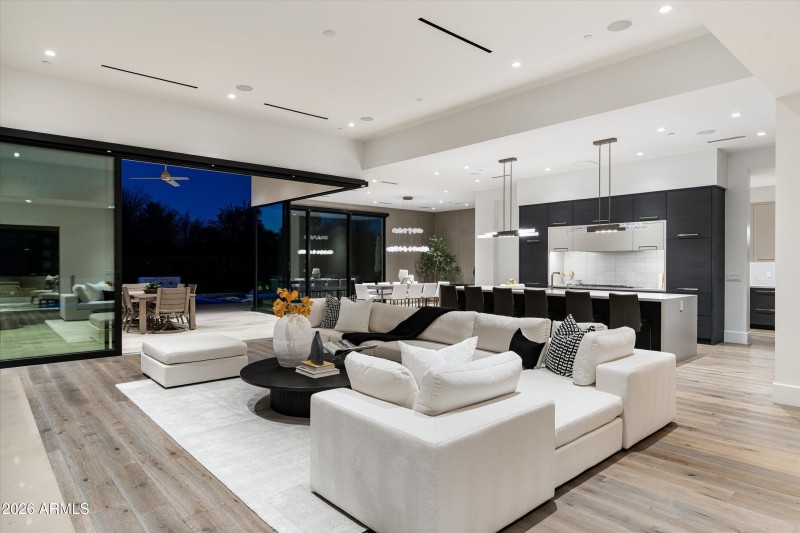 12-6838 E Joshua tree ln (14 of 38)