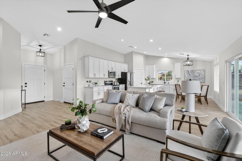 11-web-or-mls-039W Moon Dust Trl