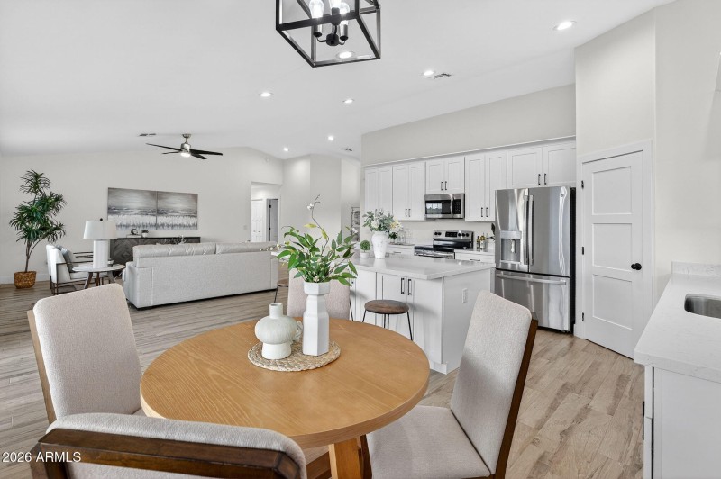 20-web-or-mls-044W Moon Dust Trl