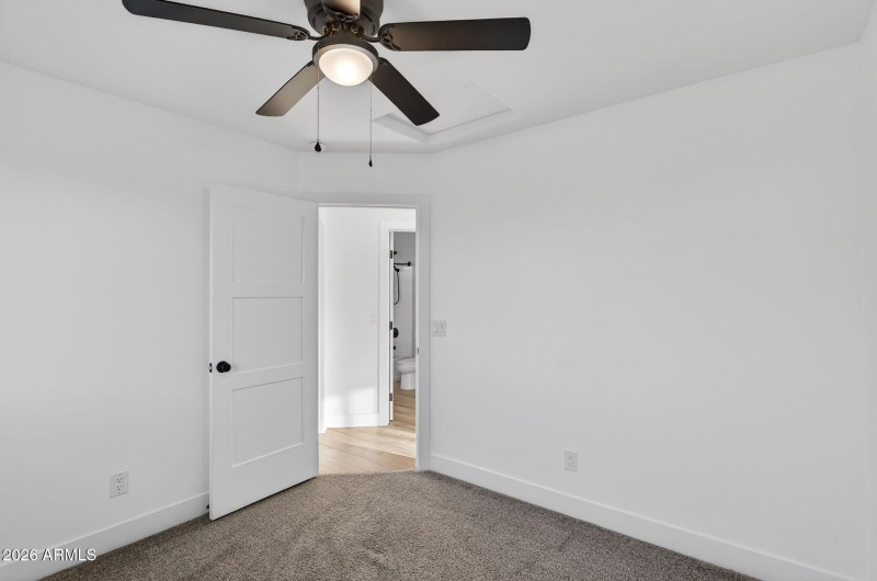 32-web-or-mls-031W Moon Dust Trl