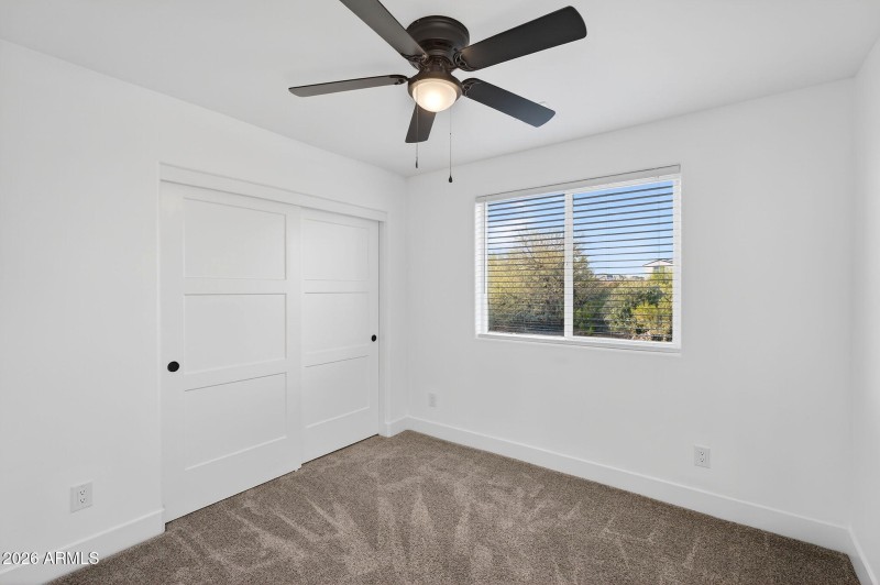 33-web-or-mls-030W Moon Dust Trl