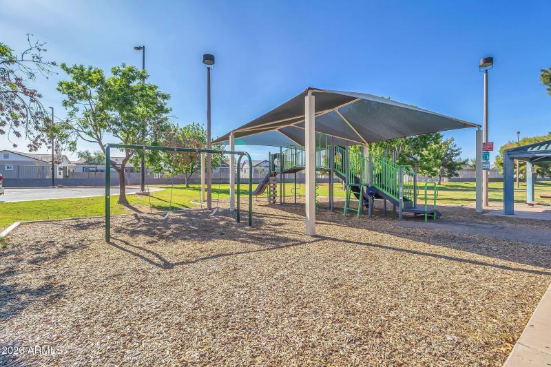 203 E Desert Ln Community-9