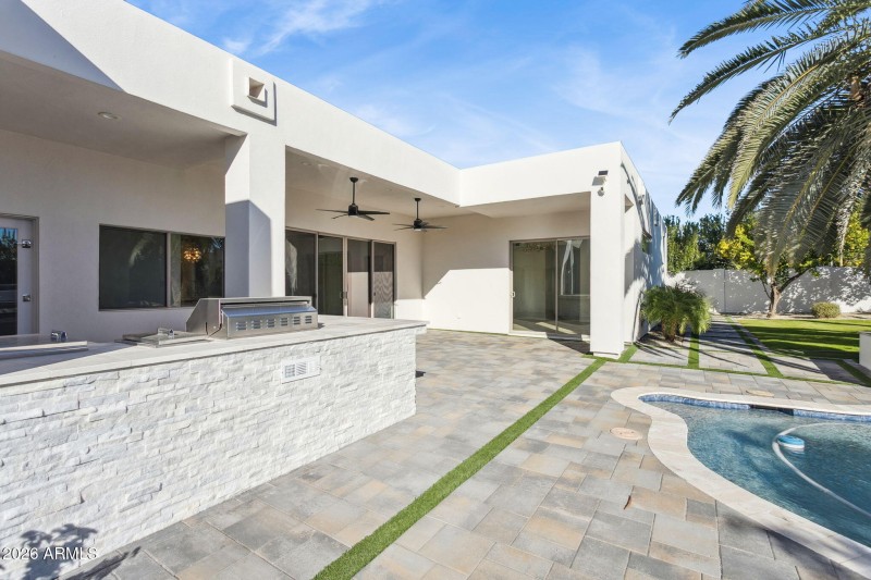 28-web-or-mls-8713-n-80th-pl