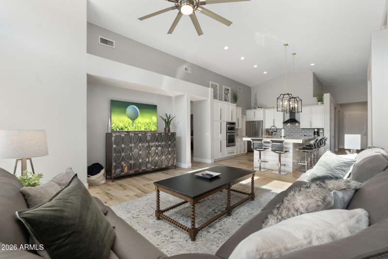 19-web-or-mls-DSC05621 copy