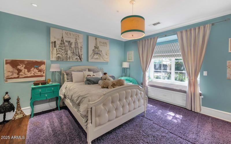 6032 E Lincoln Dr-large-024-029-TOD0395-