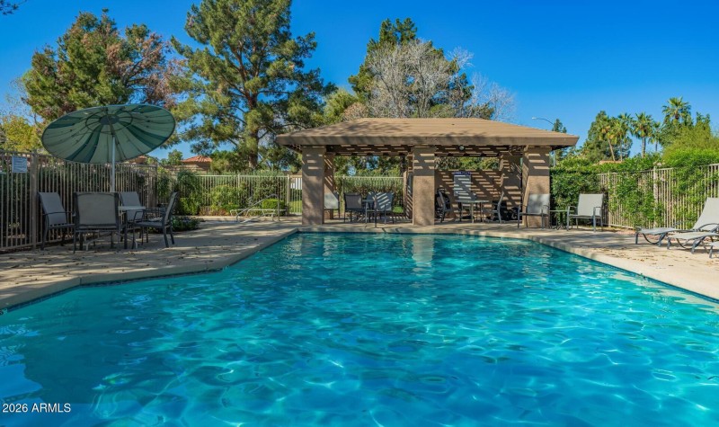 Lakeside Terrace Pool