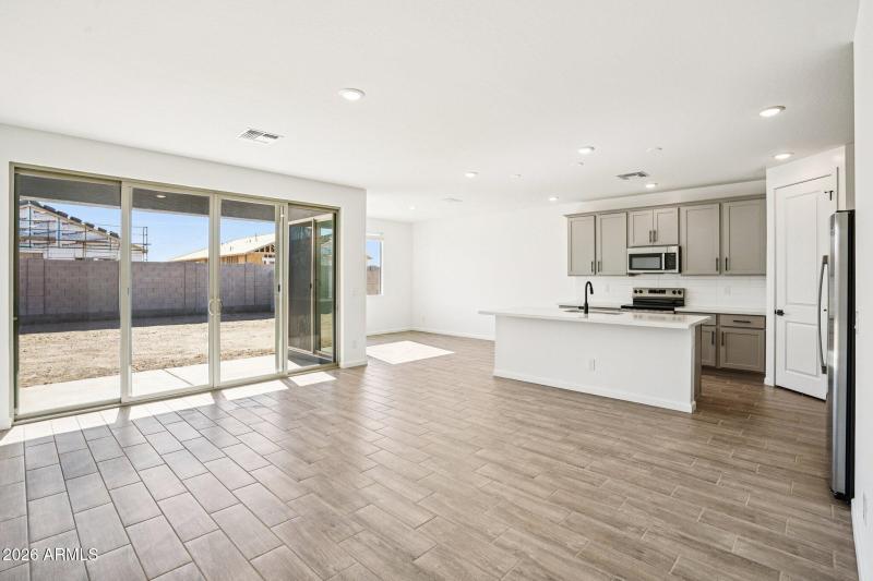 9-web-or-mls-E Rolling Prairie Ln-S1511-