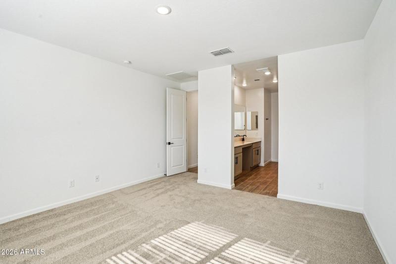 28-web-or-mls-E Rolling Prairie Ln-S1511