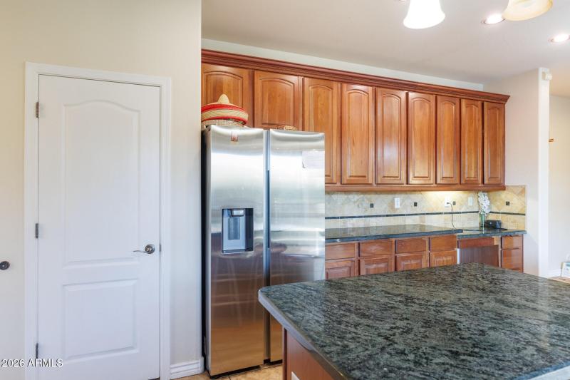 311 W Blue Lagoon - Kitchen 3