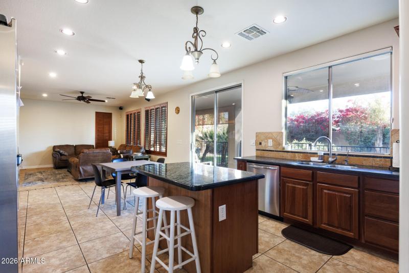 311 W Blue Lagoon - Kitchen 1