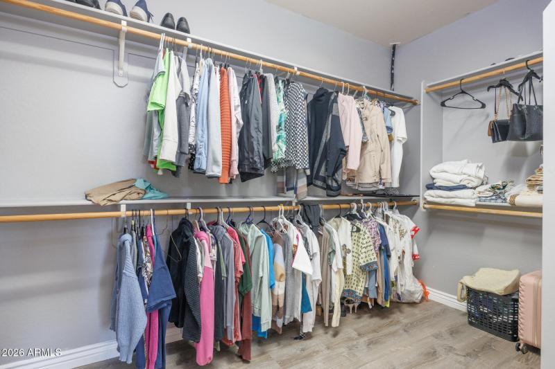 311 W Blue Lagoon - Primary Closet