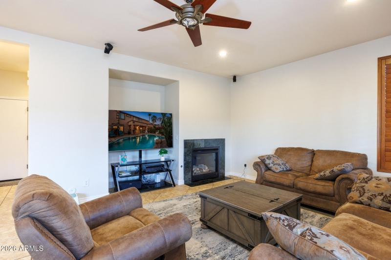 311 W Blue Lagoon - Family Room View