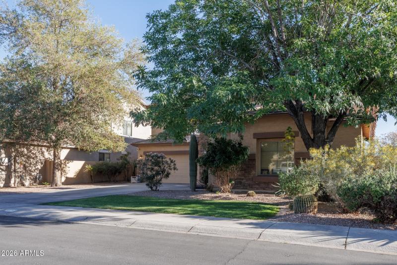 311 W Blue Lagoon - Front Right