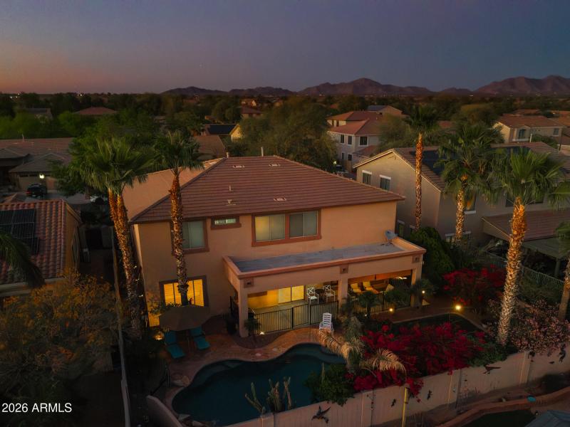 311 W Blue Lagoon - UAS Twilight Back Le