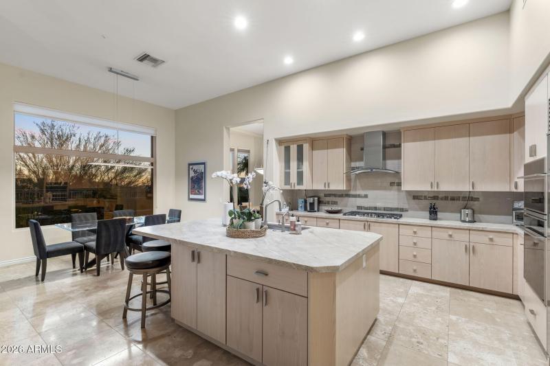 Kitchen w/ Casual Dining