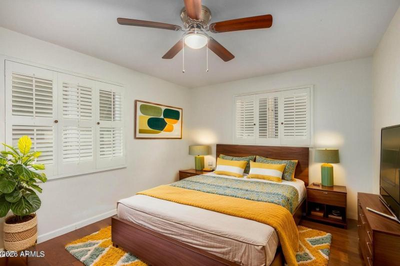 20230903231540963658000000-o - Bedroom -