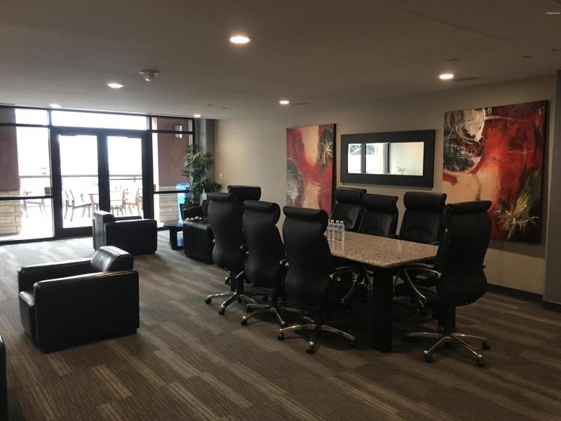 CONFERENCE ROOM/LOUNGE