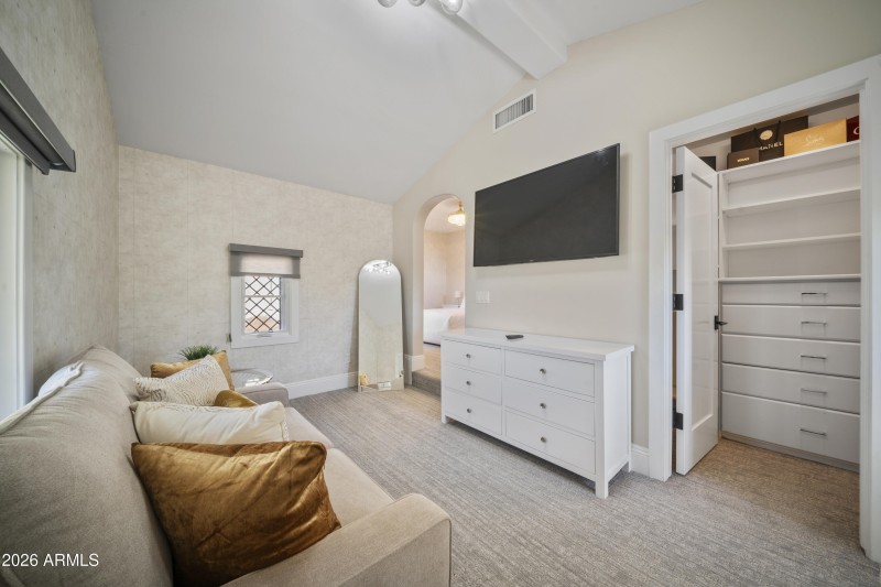 Bonus Teen Suite / Play area