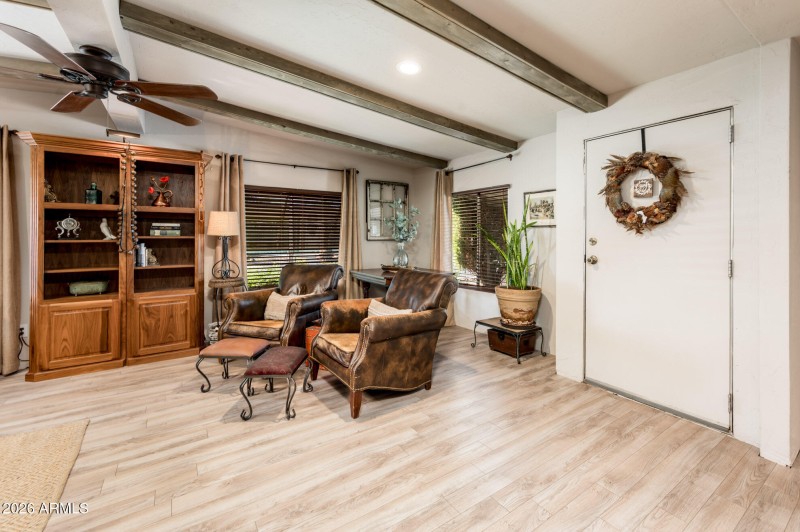 3508 E Beverly Ln - MLS-14