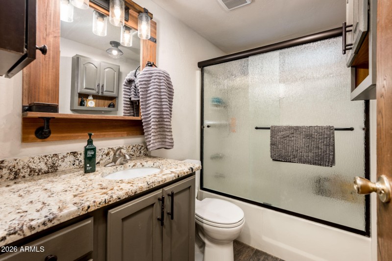 3508 E Beverly Ln - MLS-32