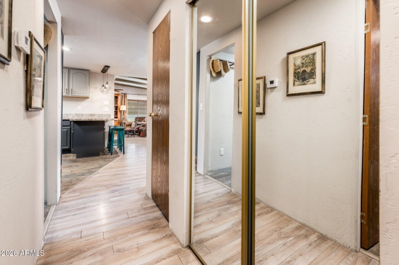 3508 E Beverly Ln - MLS-35